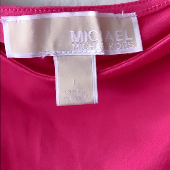 MICHAEL KORS pink blouse. - Picture 2 of 2